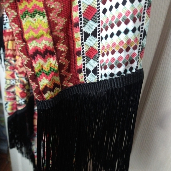 $ Love tease open dress cardigan lined with black fringe. Size S - Picture 8 of 11